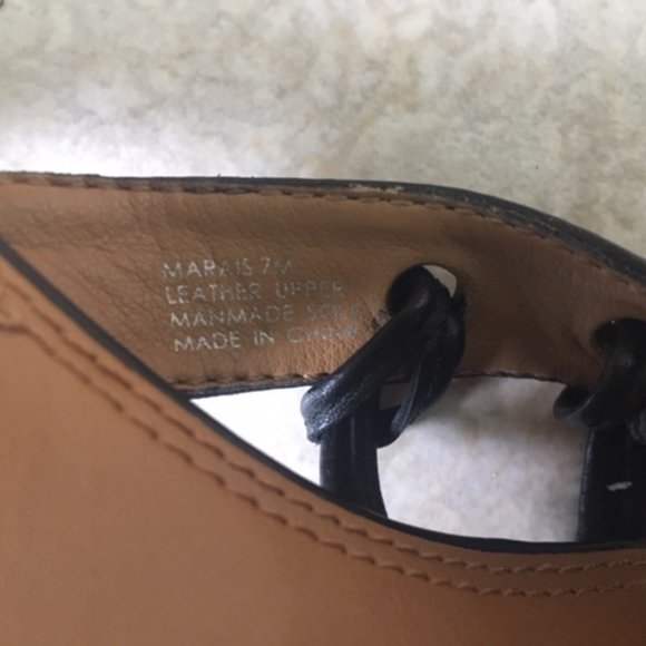 Tahari Marais Sandal Size 7 - Picture 5 of 5